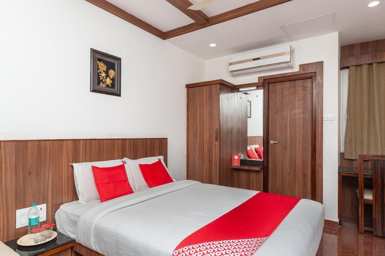 Oyo 29859 Rds Guest House Ambur Bagian luar foto