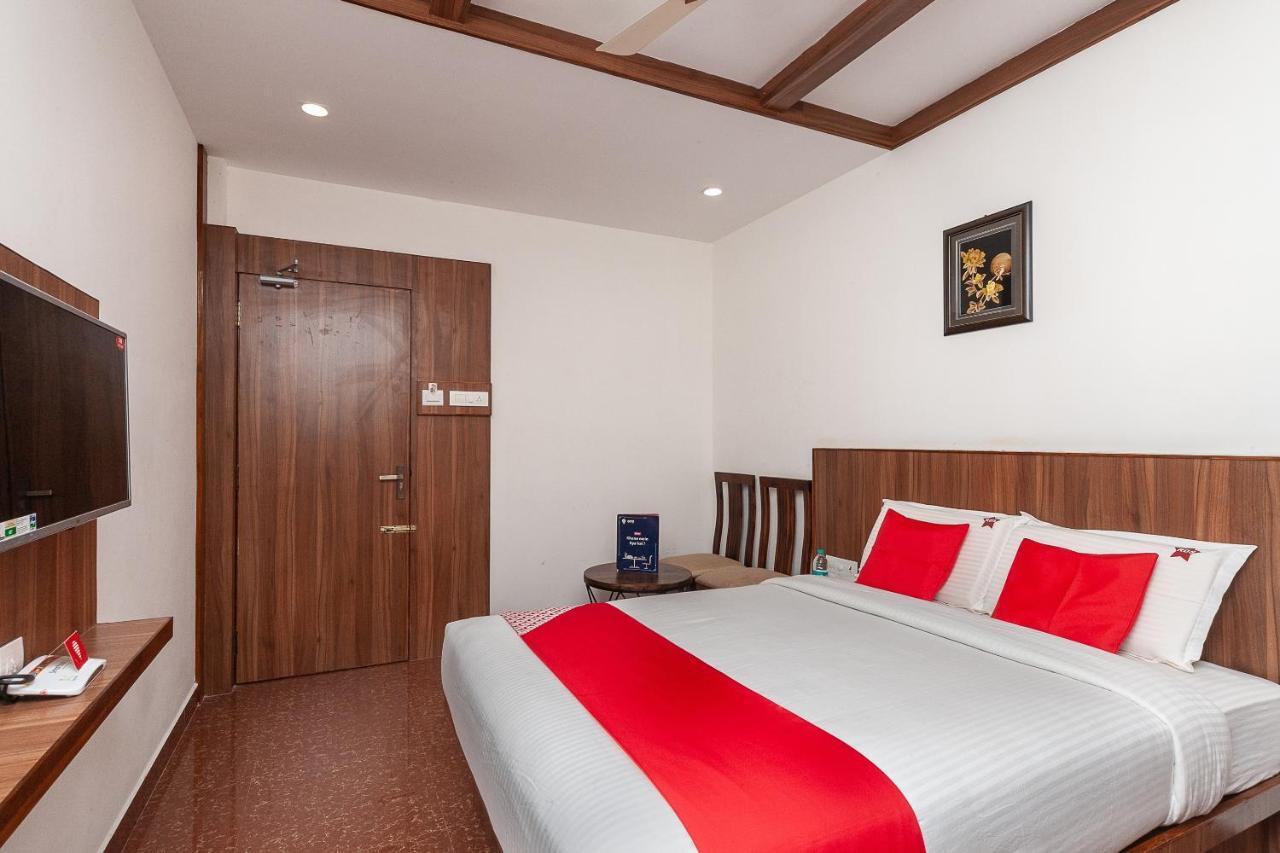 Oyo 29859 Rds Guest House Ambur Bagian luar foto